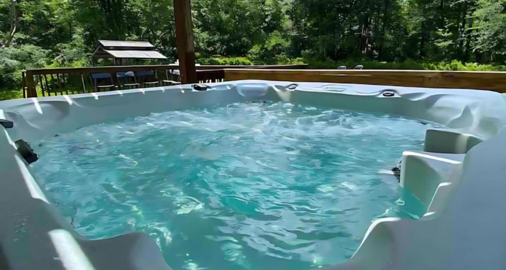 Peaceful Pocono Home With Hot Tub, Gym, & Office Long Pond Екстериор снимка
