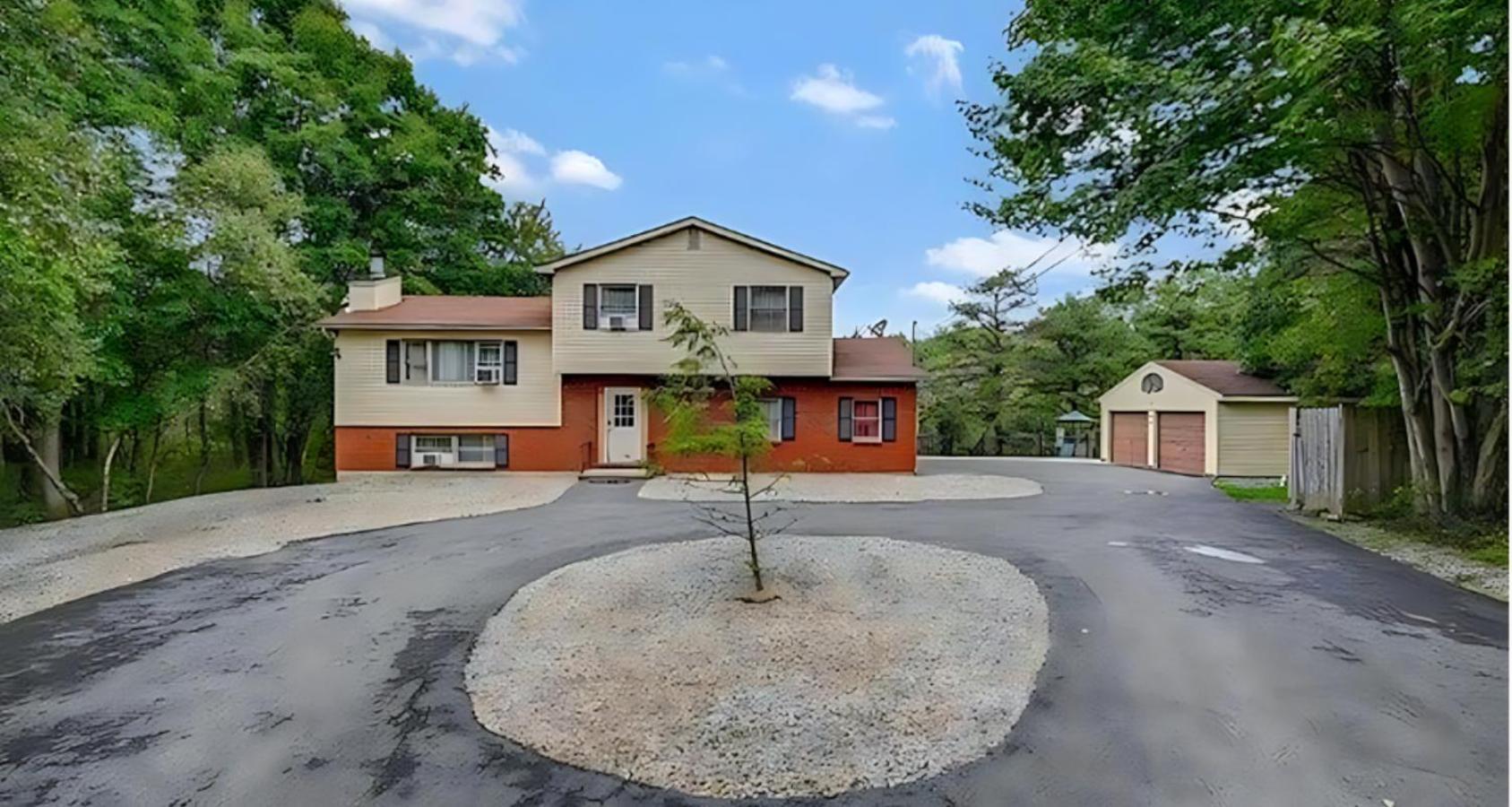 Peaceful Pocono Home With Hot Tub, Gym, & Office Long Pond Екстериор снимка