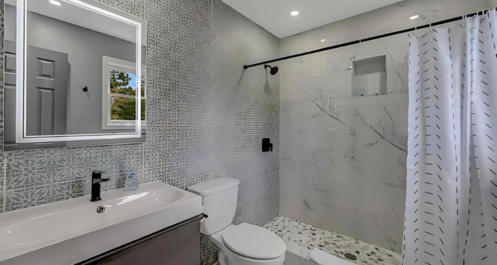 Peaceful Pocono Home With Hot Tub, Gym, & Office Long Pond Екстериор снимка