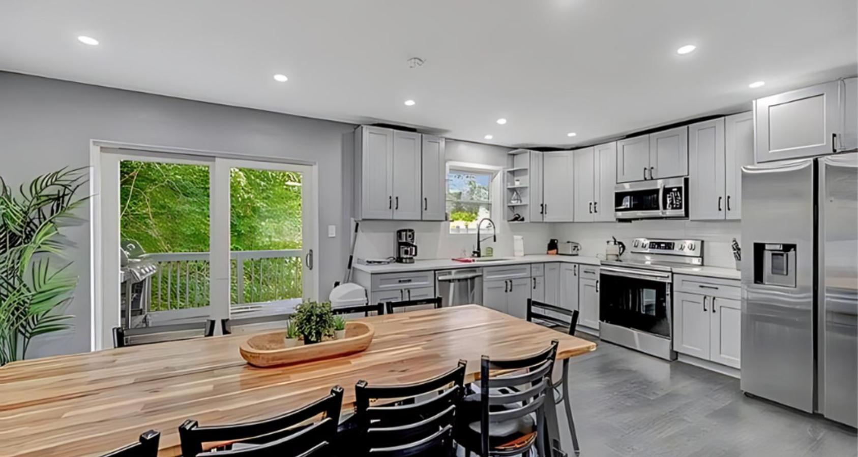 Peaceful Pocono Home With Hot Tub, Gym, & Office Long Pond Екстериор снимка