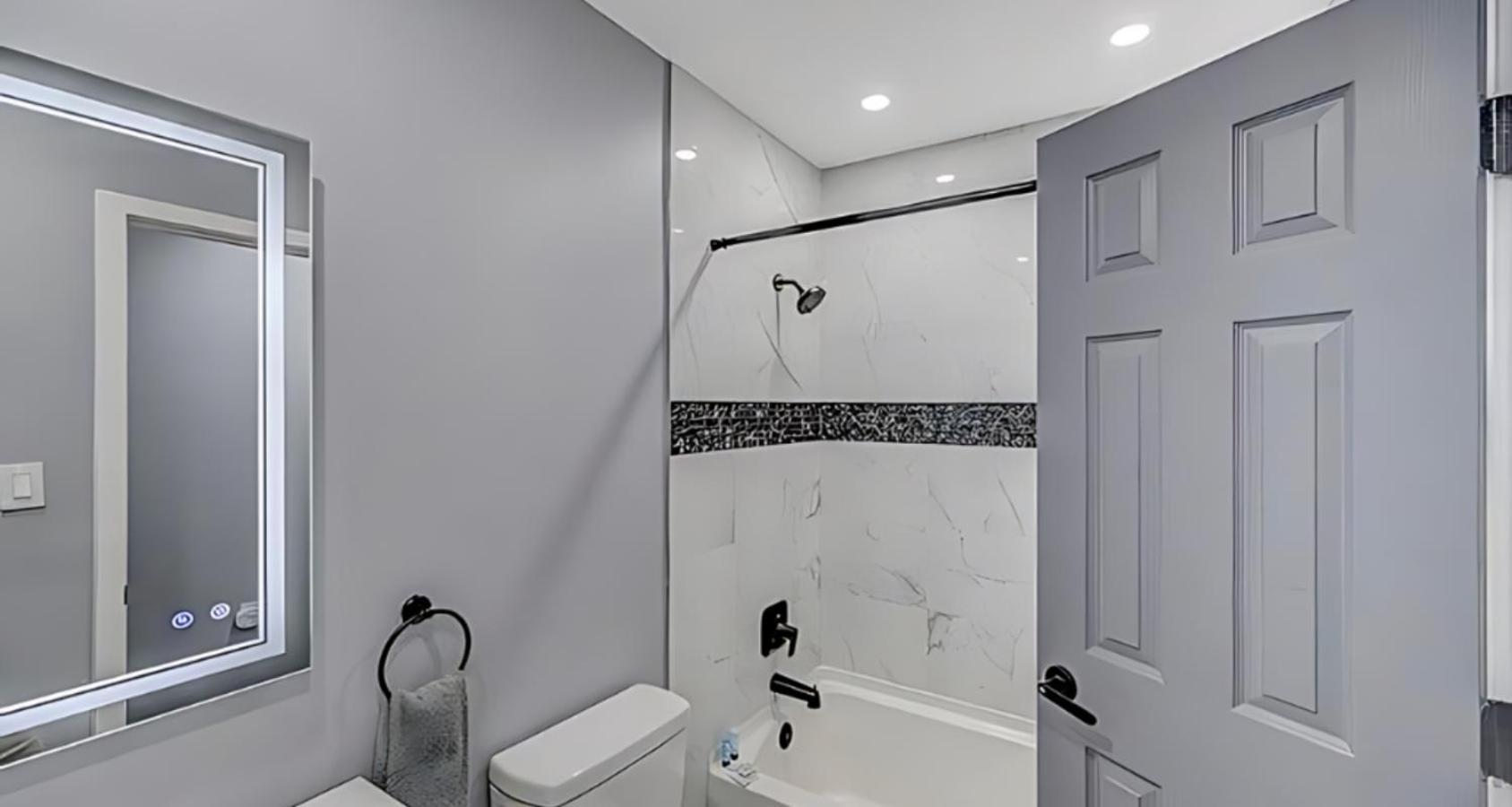 Peaceful Pocono Home With Hot Tub, Gym, & Office Long Pond Екстериор снимка