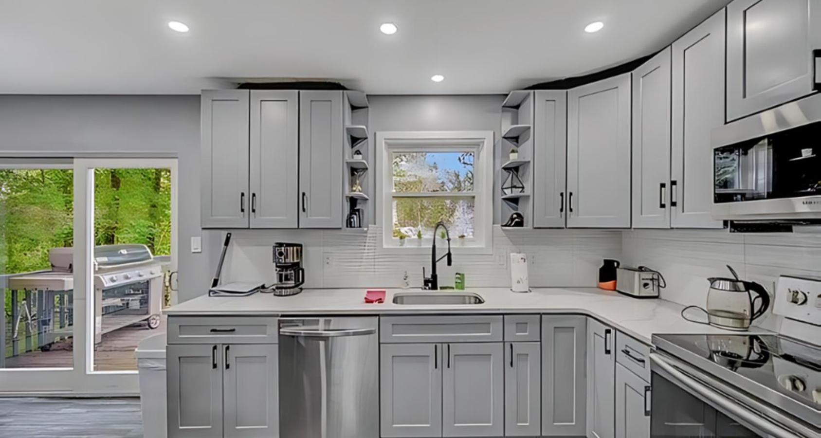 Peaceful Pocono Home With Hot Tub, Gym, & Office Long Pond Екстериор снимка