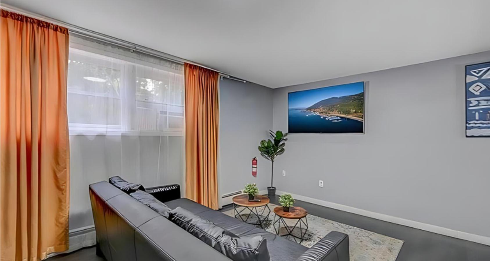 Peaceful Pocono Home With Hot Tub, Gym, & Office Long Pond Екстериор снимка