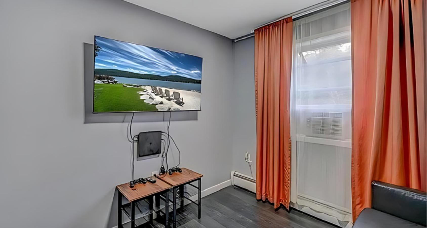 Peaceful Pocono Home With Hot Tub, Gym, & Office Long Pond Екстериор снимка