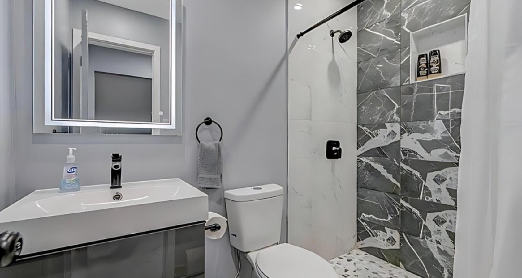 Peaceful Pocono Home With Hot Tub, Gym, & Office Long Pond Екстериор снимка