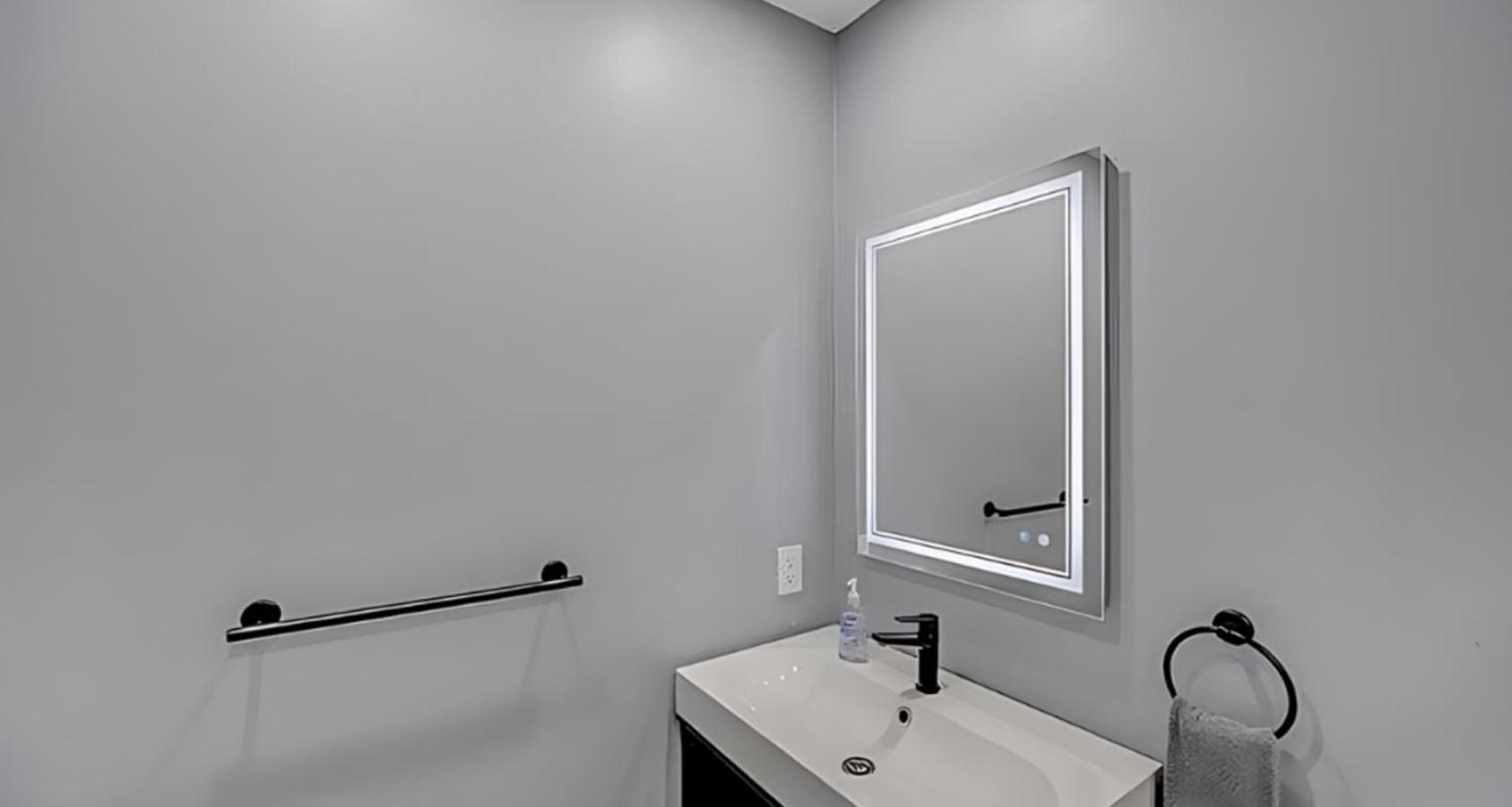 Peaceful Pocono Home With Hot Tub, Gym, & Office Long Pond Екстериор снимка